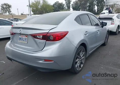 2018 Mazda Mazda3 Touring z USA, uszkodzony, nr VIN 3MZBN1V32JM201221